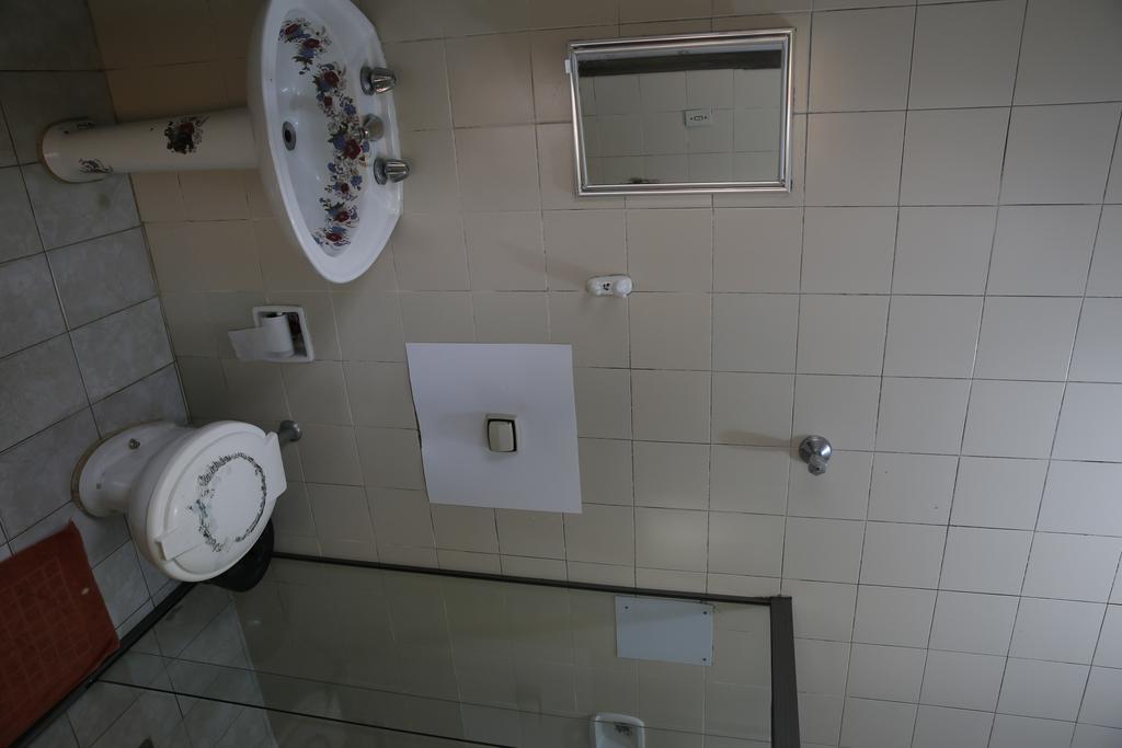 Buena Vista Hostel 欧鲁普雷图 外观 照片